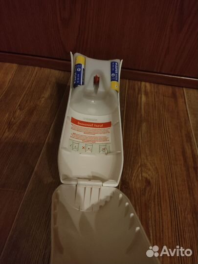 Освежитель воздуха AirWick FreshMatic