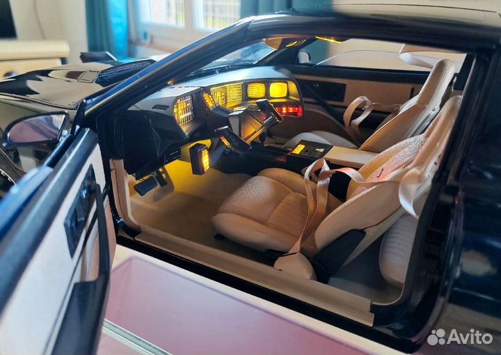 Модель 1:8 Knight Rider DeAgostini