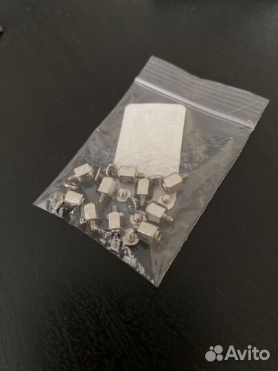 Стойка и винт крепления SSD M.2