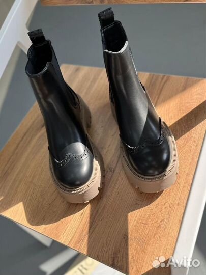 Ботинки женские