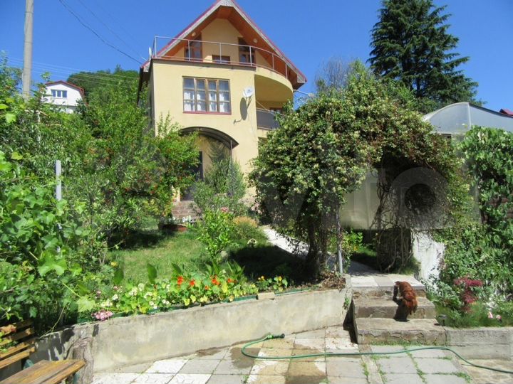 Дом 160 м² на участке 7,5 сот.