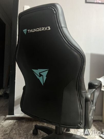 Игровое кресло thunderx3
