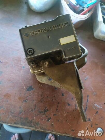 Блок абс Ланцер 9