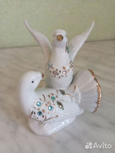 Статуэтка голубь и голубка