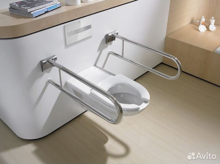 Унитаз для инвалидов керамический подвесной