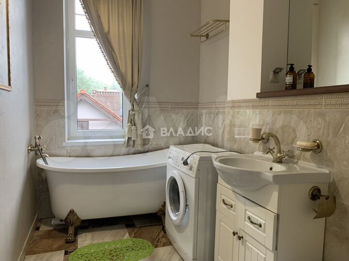 2-к. квартира, 42,2 м², 3/3 эт.