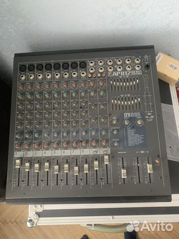 Активный Микшерный пульт Yorkville AP812 910Ватт