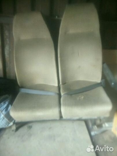 Сиденья с автобуса