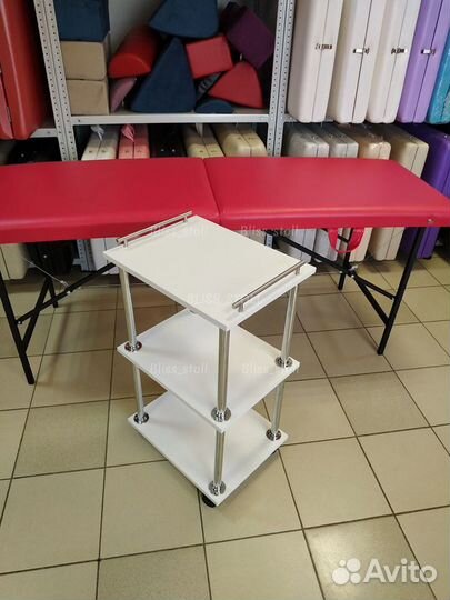 Кушетка и тумба перекатная
