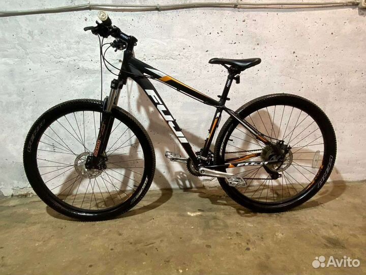 Велосипед Fuji Nevada 29