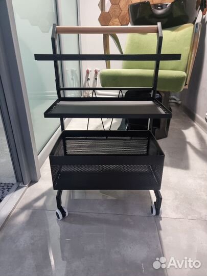 Этажерка на колесиках