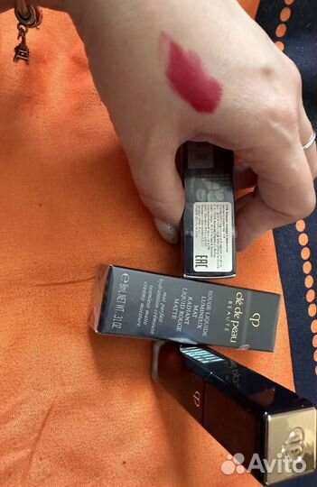 Жидкая помада с эффектом матового покрытия