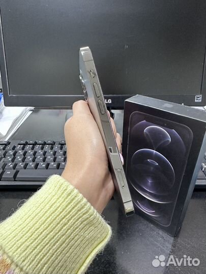 iPhone 12 Pro, 256 ГБ