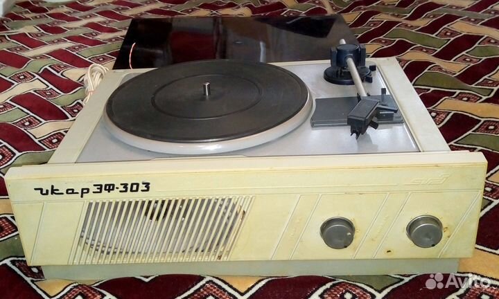 Электрофон Икар эф-303