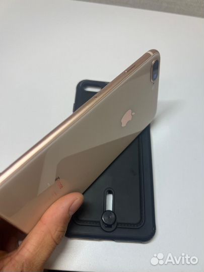 iPhone 8 Plus, 64 ГБ