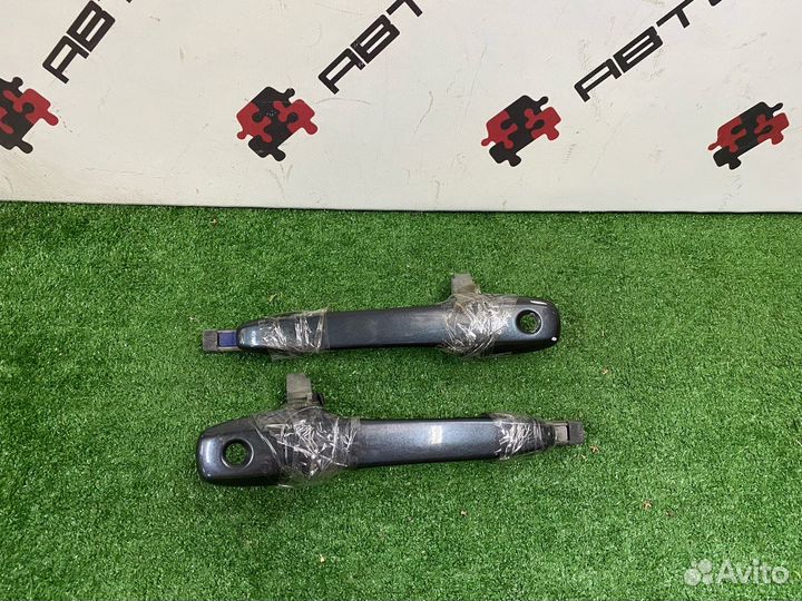 Передняя правая ручка двери наружная Mazda 3 BK