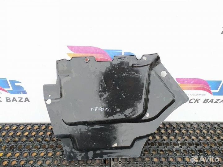 504029033 Накладка кабины правая Iveco Stralis