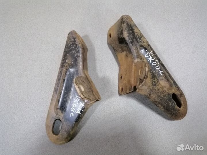 Буксировочная проушина Kia Joice 1999-2003