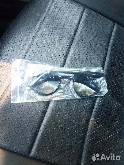 Солнцезащитные очки