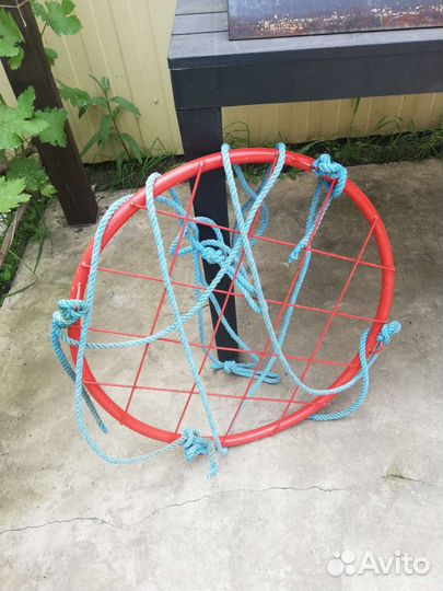 Качель уличная