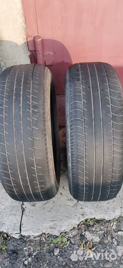 Yokohama dB Decibel E70 215/60 R16