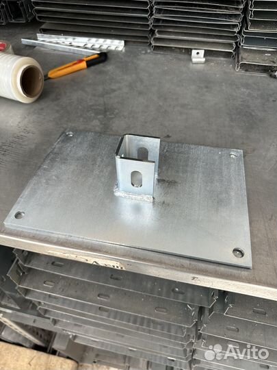 Опора для траверсы и страт профиля