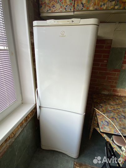 Холодильник рабочий