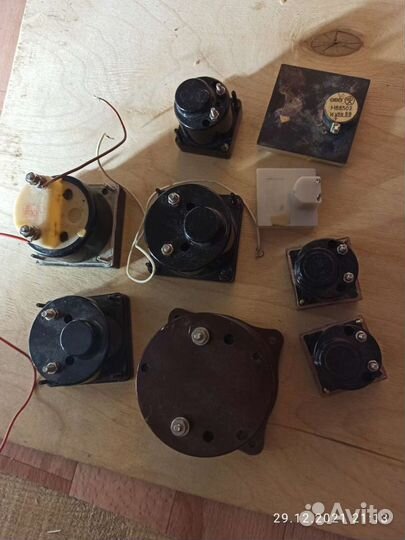 Индикаторы стрелочные