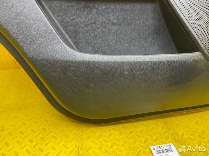 Б/У Обшивка двери - В хорошем состоянииn- Место