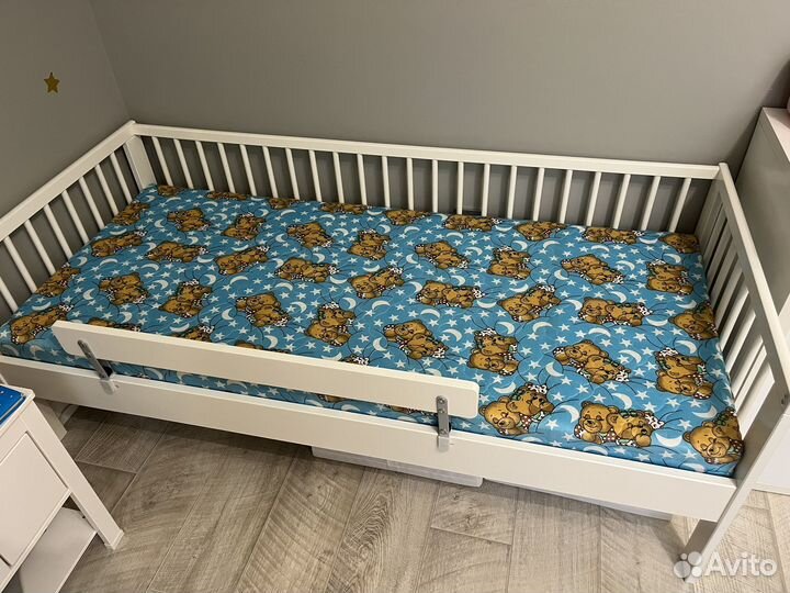 Детская кровать IKEA с матрасом