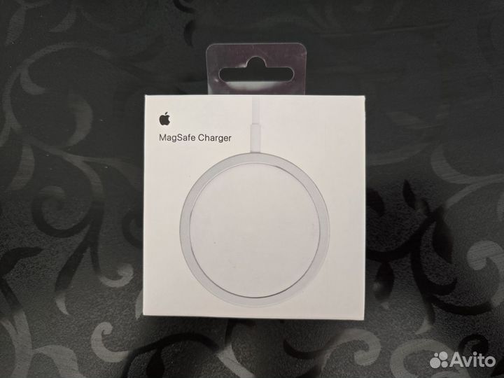 Беспроводная зарядка MagSafe iPhone