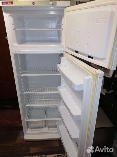 Холодильник бу маленький рядом