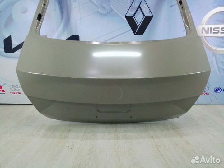 Крышка Дверь багажника Skoda octavia A7