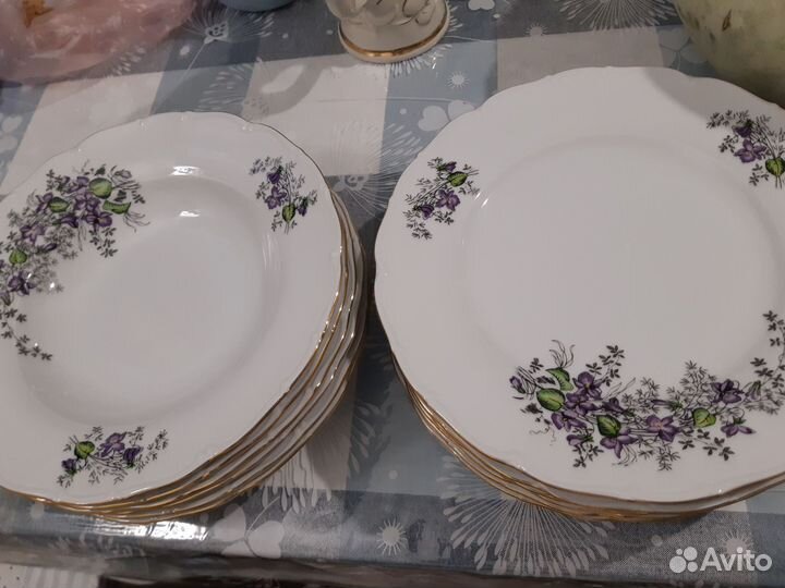 Набор тарелок
