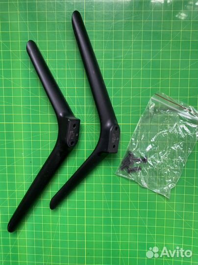 Dexp F40D7300E ножки