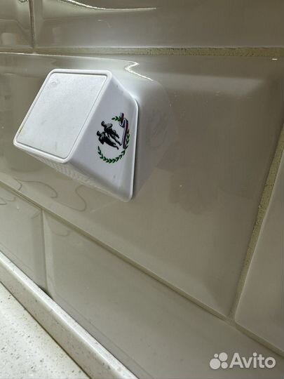 Беспроводная колонка на присосках