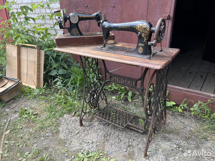 Швейная машина Singer