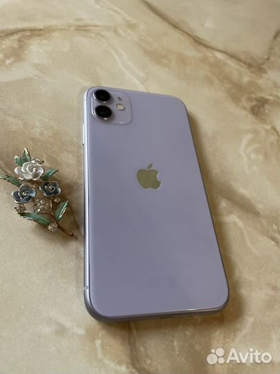 Телефон iPhone 11