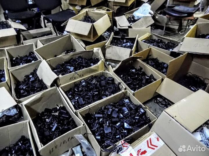 Блок питания 12V 1,5A - Есть опт