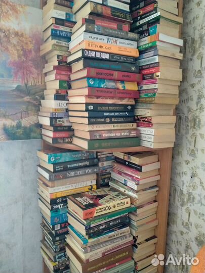 Книги разных авторов и жанров