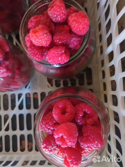 Малина, смородина ягоды