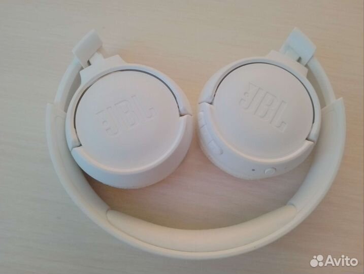 Беспроводные наушники jbl tune 560bt