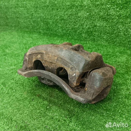 Суппорт тормозной передний левый SsangYong Actyon