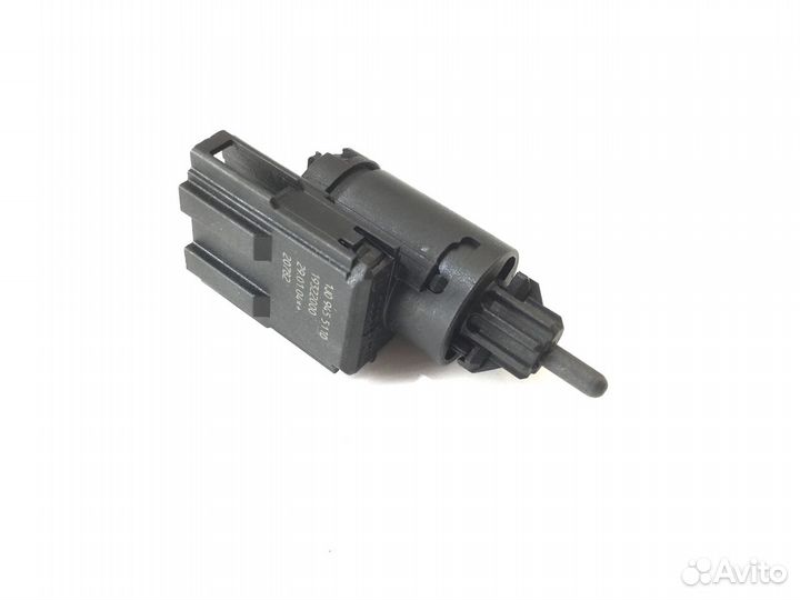 Выключатель стоп сигнала Porsche Cayenne