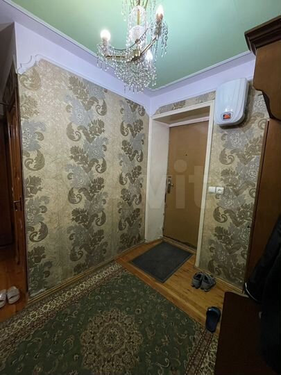 3-к. квартира, 80 м², 1/5 эт.