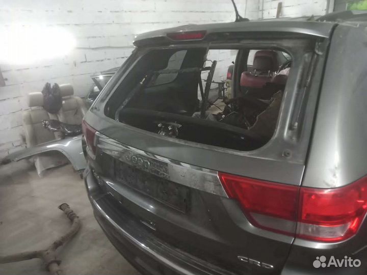 Крышка багажника Jeep grand Cherokee wk2.2012