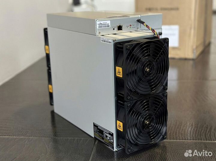 Асик майнер Bitmain Antminer S21 PRO 234 TH/s