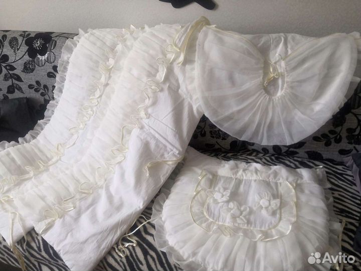 Бортики в кроватку, балдахин