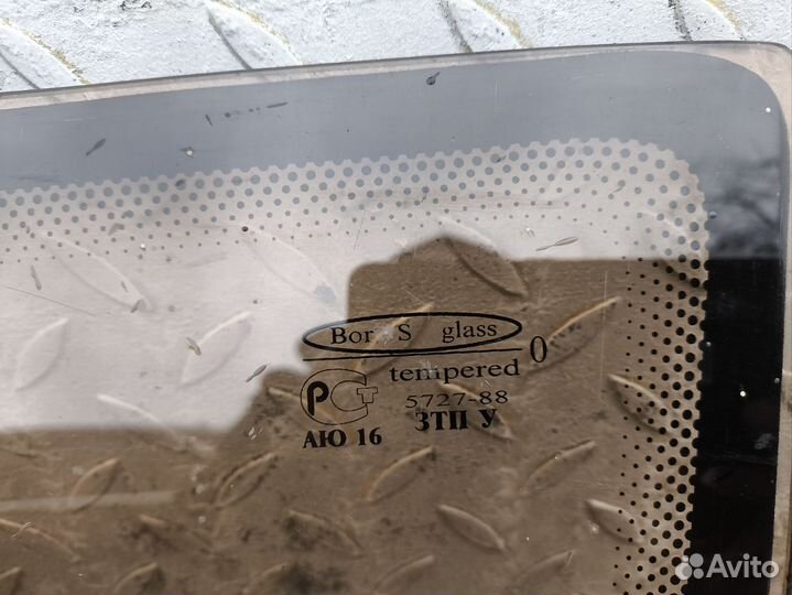 Стекло 2109 переднее правое и левое
