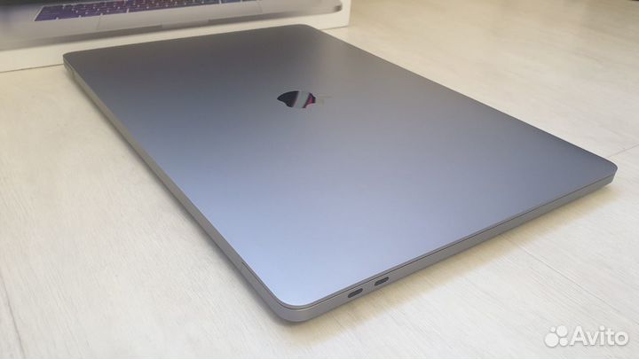 Macbook Pro 16 2019 i7/32Gb/512Gb/5300M#114 циклов